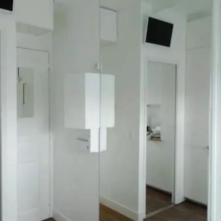 Charmant Nid Equipe Vue Ascenseur Apartament Paryż